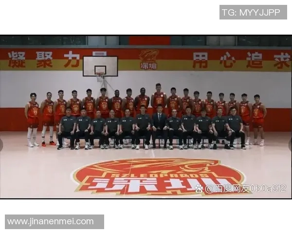 深圳篮球队个人能力引发热议球迷对球员表现的看法与争议 深圳篮球队个人能力引发热议球迷对球员表现的看法与争议