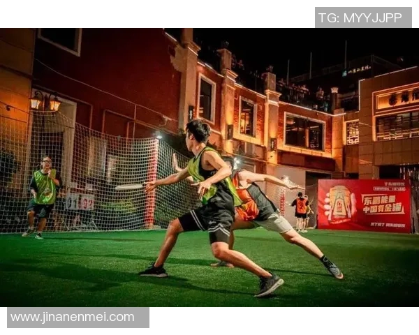 南京飞盘队与深圳飞盘队对决分析赛后节奏与战术的深度剖析