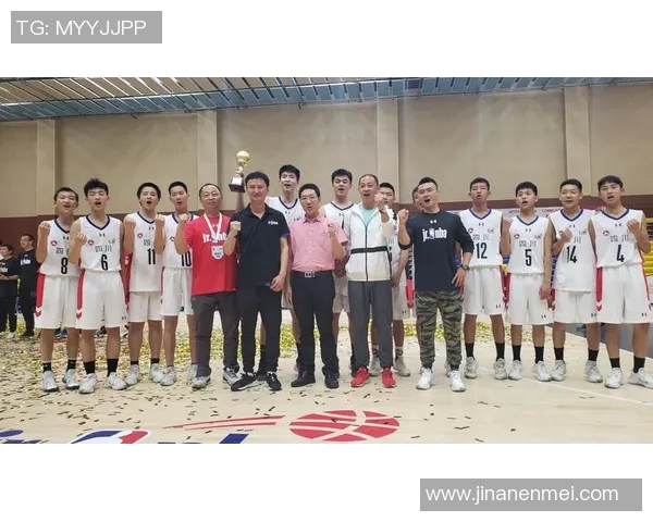 赛后分析：上海篮球队与杭州篮球队的表现与状态对比探讨