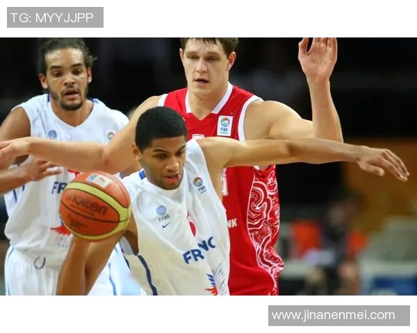 上海篮球队在欧锦赛中的战术意识与团队配合表现分析 上海篮球队在欧锦赛中的战术意识与团队配合表现分析